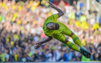 عوض ياسين بامو.. هشام ملاعب يلعب لأول مرة بالليغ 1