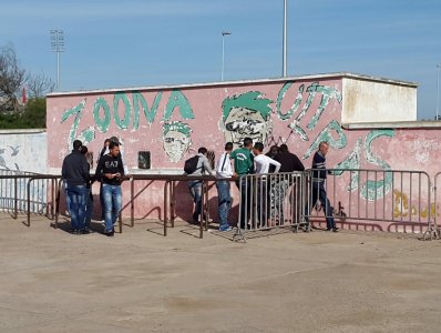 إقبال كبير على تذاكر قمة الدفاع ضد الرجاء