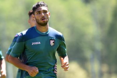 لزعر يطل على حافة النزول