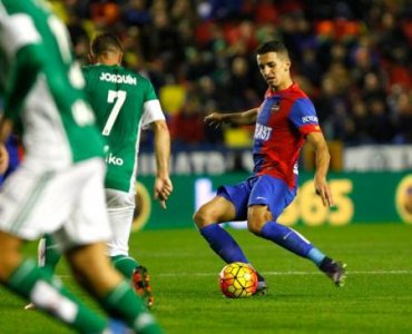 فضال عاد بأقل الأضرار من برشلونة