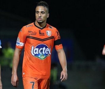 إشادة فرنسية بالمهاجم رشيد عليوي