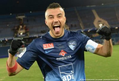 ناد إنجليزي يترصد خطوات غانم سايس