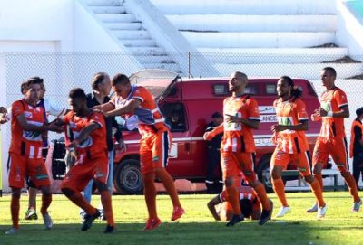 التشكيلة المحتملة لنهضة بركان  أمام المغرب الفاسي