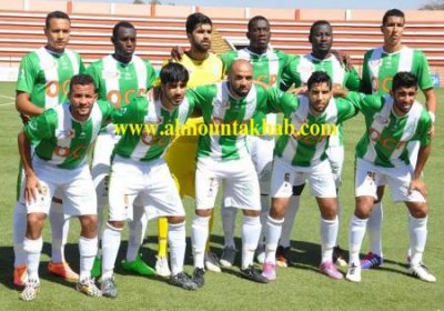 جمهور  أولمبيك خريبكة يتمرد على اللاعبين