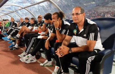 الزاكي لا يهدأ ويرصد تحركات الأسود بأدق الجزئيات