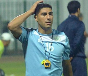 السلامي يوقف الحارس العسكري بسبب السفري