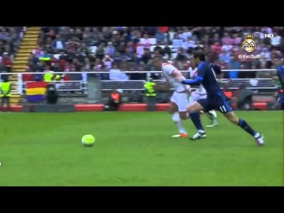 معلق إنجليزي يفقد أعصابه ويصرخ بجنون مع هدف بيـل