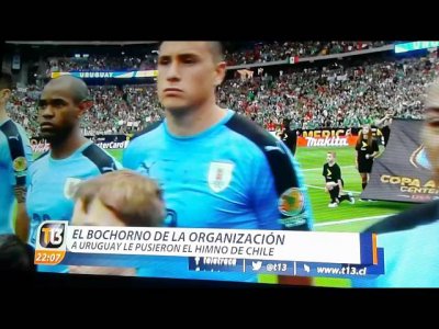 فيديو .. صدمة لاعبي وجمهور الأوروغواي أثناء مراسيم عزف النشيد
