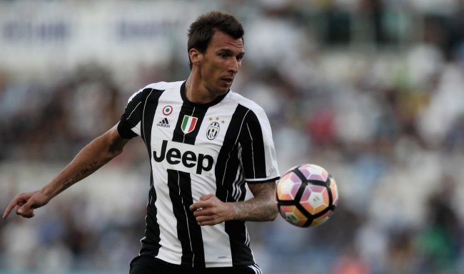 جوفنتوس يفتقد كيليني ومانزوكيتش أمام ليون