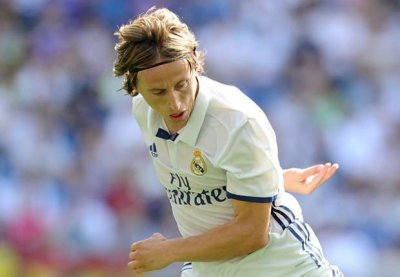 مودريتش ينضم للمتهمين بالفضائح المالية