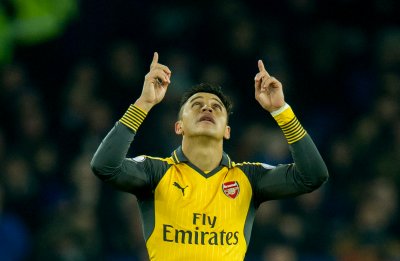 غوارديولا يعترف بظلم سانشيز في برشلونة