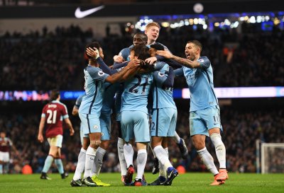 مانشستر سيتي يتجاوز طرد فرناندينيو ليهزم بيرنلي