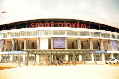 هنا أوييم: بالصور..الملعب غير جاهز بعد والعشب ببقع صفراء