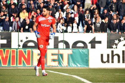 الخروبي يغادر بلغاريا نهاية الموسم