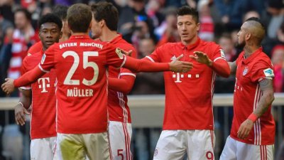 ثلاثية ليفاندوفسكي تقود بايرن لفوز ساحق على هامبورغ