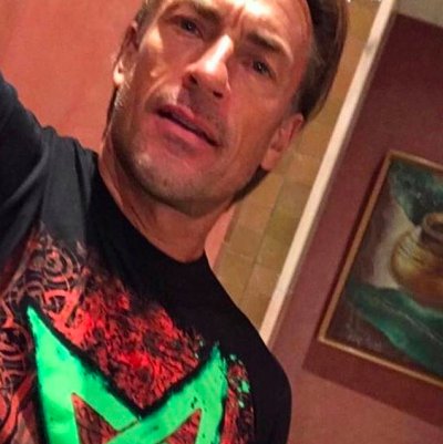 الناخب الوطني يختار انستغرام ليرد على رحيله عن الأسود