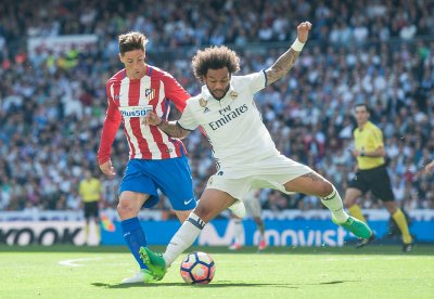 بطولة اسبانيا: اتلتيكو يقدم خدمة ثمينة لبرشلونة بتعادله مع ريال