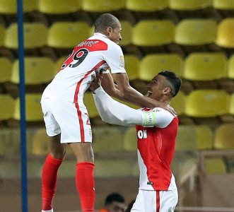 موناكو متقدم بتمريرة درار