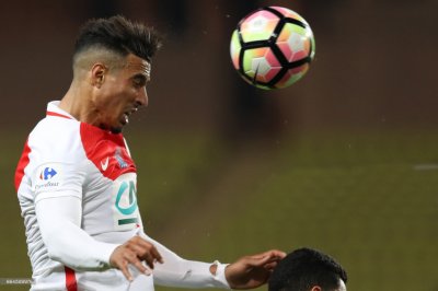 درار يتلذذ الفوز ويضع قدما في النصف