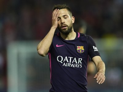 جوردي ألبا يفاجئ برشلونة