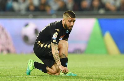 نابولي يعلن تمديد تعاقده مع صانع ألعابه إنسيني