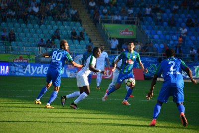 سعدان يكافح ويوقف زحف الوصيف