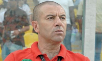 عجام يرافق مديح لتونس