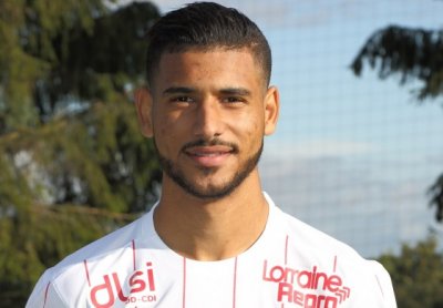 هذه مدة غياب أيت بناصر عن الملاعب