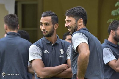 بنعطية ودرار معا في بنك البدلاء