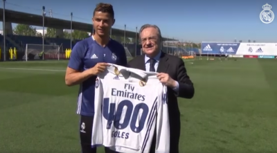 كريستيانو رونالدو بعد تكريمه على تسجيل 400 هدف:  هذا ثمرة عمل الفريق