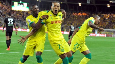 بامو سيواصل مع الكناري في حالة واحدة