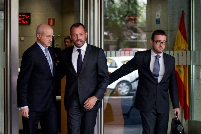 القبض على الرئيس السابق لنادي برشلونة