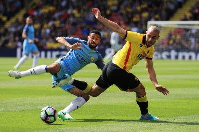 كليشي ينوي الرحيل عن مانشستر سيتي