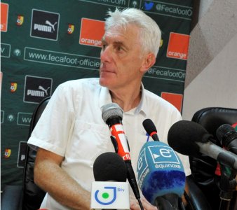 بروس يحدد سبب فوز الكامرون على المنتخب المغربي