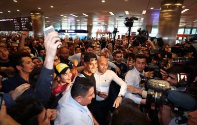 بالصور.. وصول درار لإسطنبول