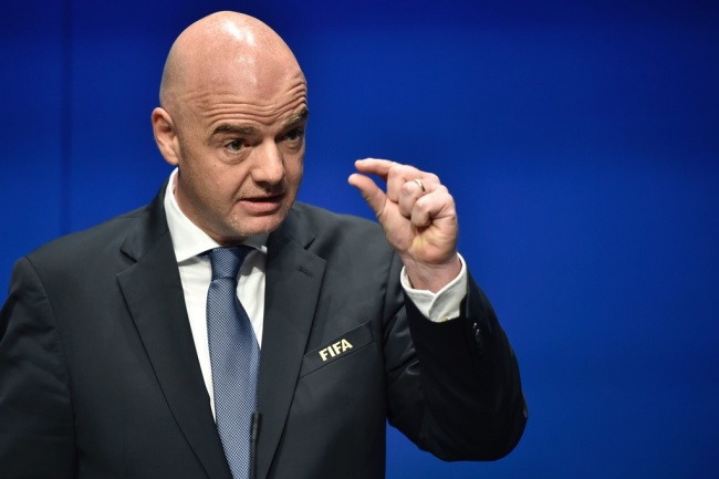 جياني إنفانتينو: الاستعانة بتقنية الفيديو في كأس القارات يجسد مستقبل الكرة الحديثة