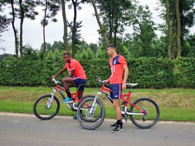 منديل يقطع عطلته ويعود إلى ليل