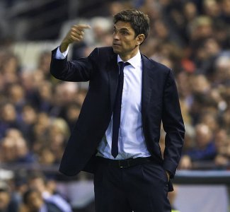 مدرب ارجنتيني لسفيان بوفال