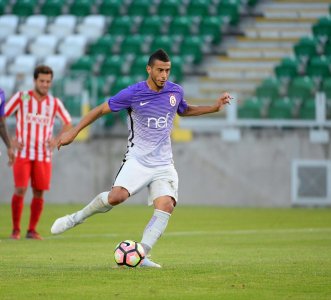 بلهندة يضع بصمته الأولى مع غلطة سراي