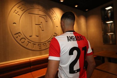 أمرابط يبدأ رحلة الإقناع مع بطل هولندا