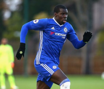 زوما يوقع مع تشيلسي وينضم إلى سطوك سيتي