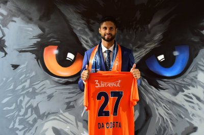 مروان داكوسطا يغادر أولامبياكوس نحو اسطنبول اسكشهير التركي