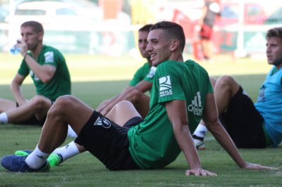 هذه قيمة صفقة فضال من ألافيس إلى بيتيس