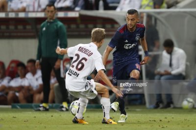 زياش قطع نصف الطريق نحو الدور التصفوي الأخير