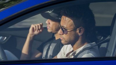 برشلونة: نيمار سيرحل وراديو كاطالونيا يقول إنه سينتقل لباريس سان جيرمان