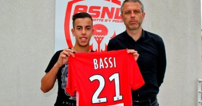 أمين باسي يسجل هدفين ويصنع آخر لحجي