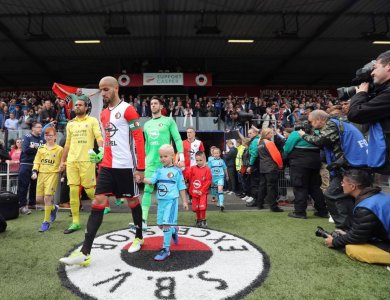 عصبة الأبطال: الأحمدي يبدأ الرقص مع الكبار