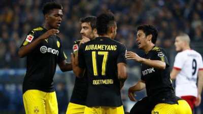 قطار دورتموند السريع يدهس هامبورغ بثلاثية