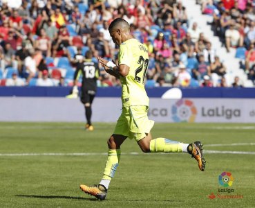 فجر وأمرابط يفتتحان العداد بالليغا