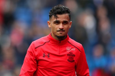 هدف بوفال المارادوني يقربه من الرسمية